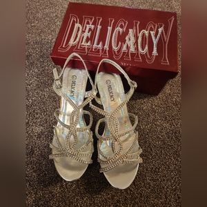 Delicacy silver high heals